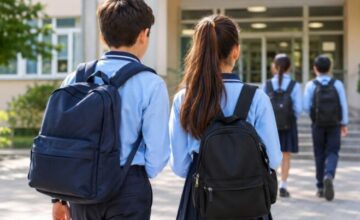 LLAMADA A PADRES Y PROFESORES SOBRE EL UNIFORME ESCOLAR