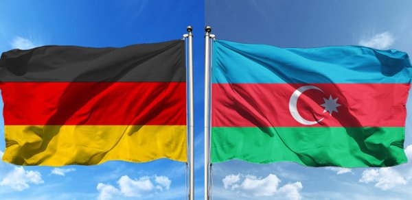Protesto de Azerbaiyán a Alemania