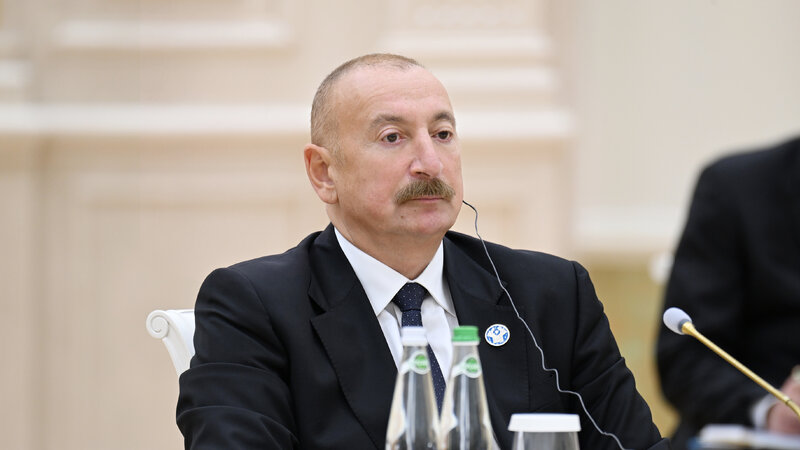 La visita de trabajo del Presidente Ilham Aliyev a Turkmenistán ha concluido