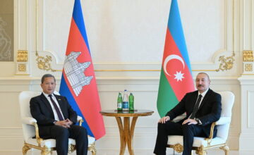 Azerbaiyán-Camboya intercambian documentos