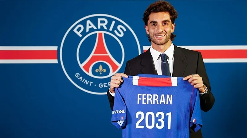 Ferran Torres, jugador del mes en Francia