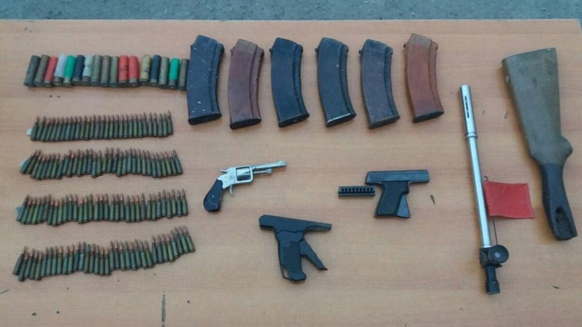 Se incautan armas y municiones ilegales