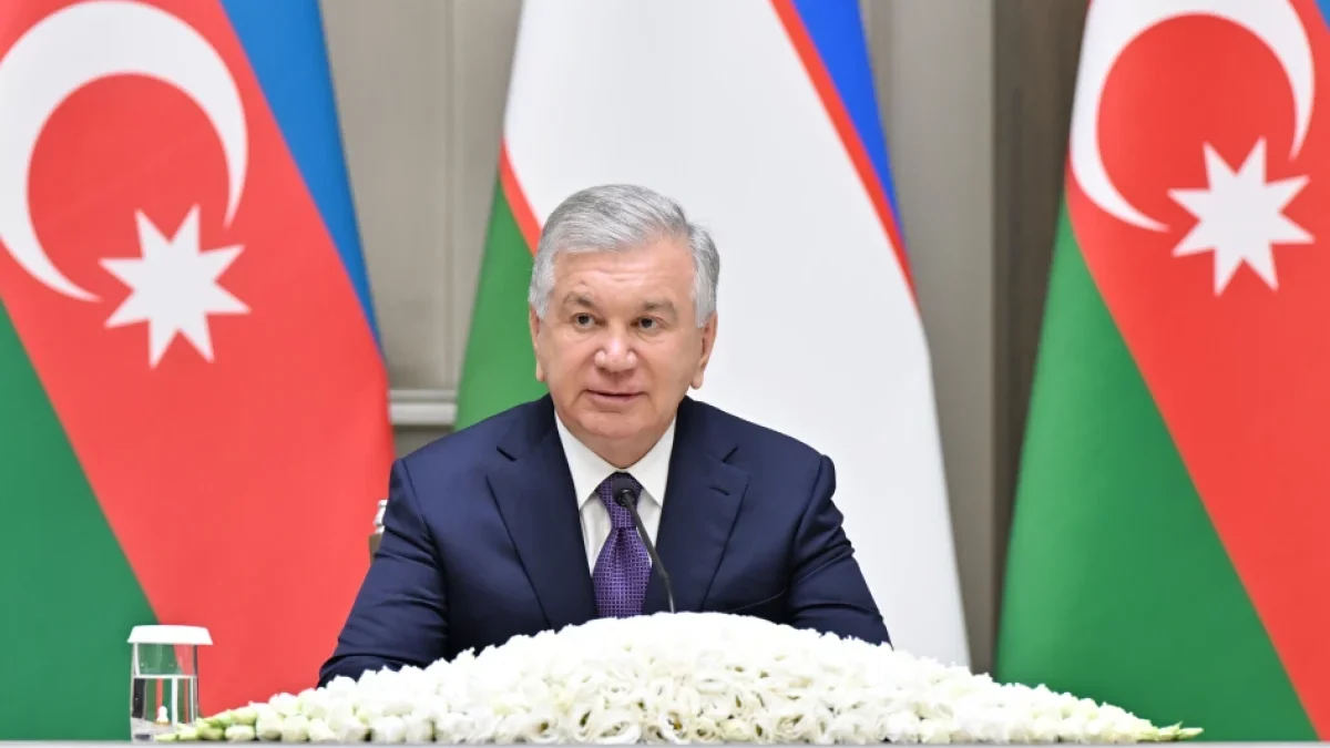 El Presidente de Uzbekistán propone la celebración de un foro empresarial «Asia Central-Azerbaiyán» en 2027