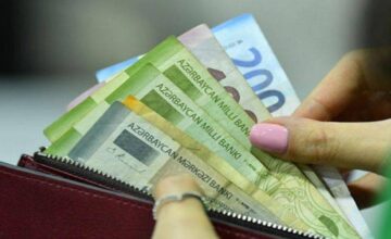 El salario medio mensual en Azerbaiyán alcanza los 1173 manat