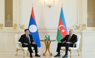 Reunión cara a cara entre los presidentes de Azerbaiyán y Laos