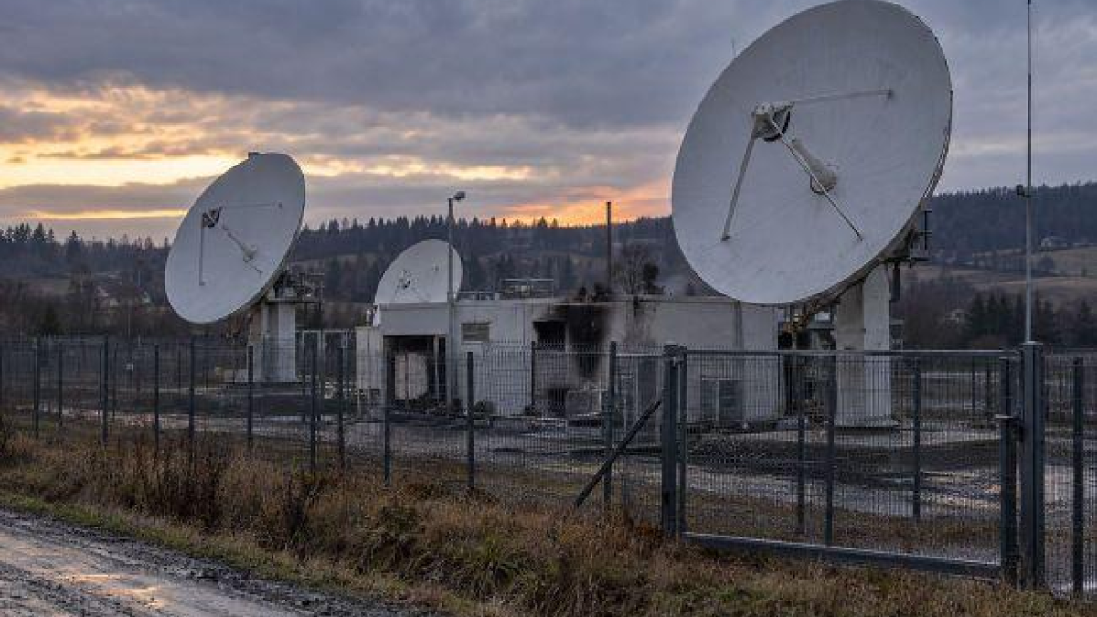 Medios: Polonia afirma que Rusia está detrás del ataque a la estación Starlink