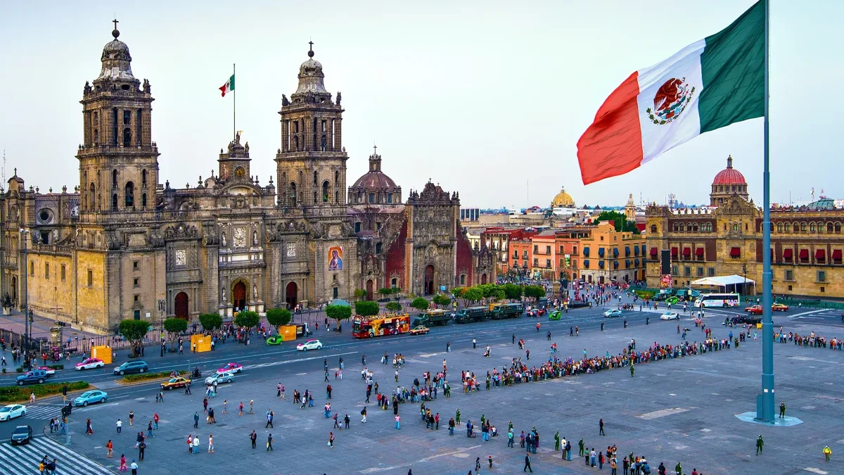 México pretende prohibir la doble nacionalidad a los candidatos presidenciales