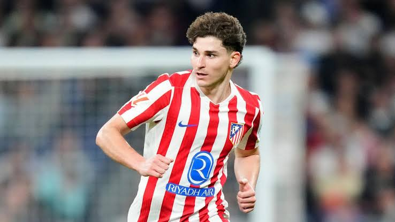 El «Arsenal» enviará una nueva oferta por Julián Álvarez en enero
