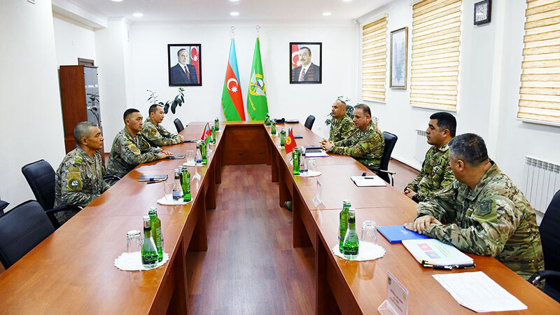 Reunión de las delegaciones de Azerbaiyán y Kirguistán – VIDEO