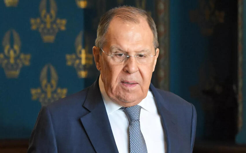 Lavrov llega a Bakú