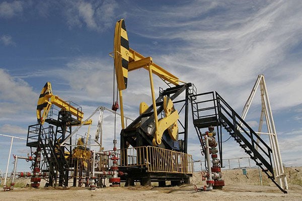 El petróleo se acerca de nuevo a los 105 dólares
