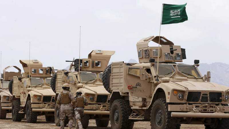 Arabia Saudita ataca con artillería las posiciones hutíes