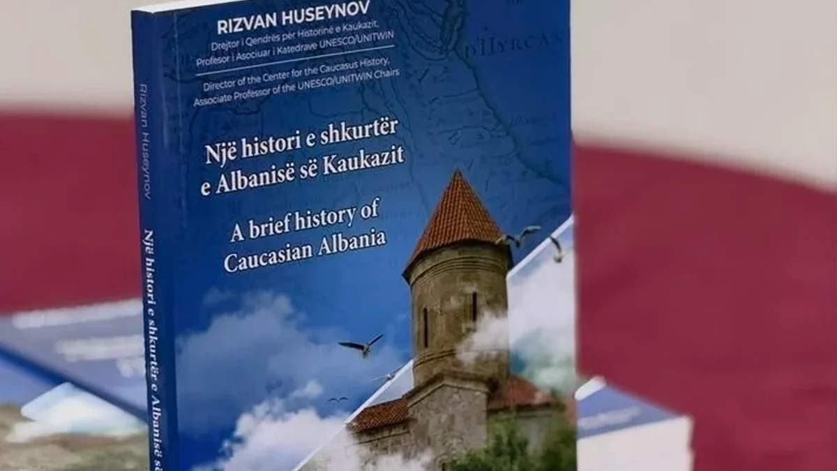 Presentación del libro sobre la historia de la Albania caucásica celebrada en Tirana